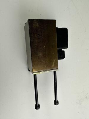 0009736081 solenoid valve Linde Reach Stacker Parts